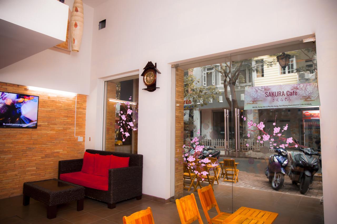 Sakura Cafe *